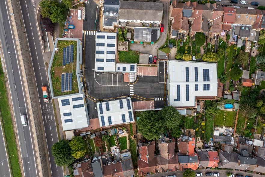 Maybank Business Park, London for lease - Building Photo - Image 2 of 5