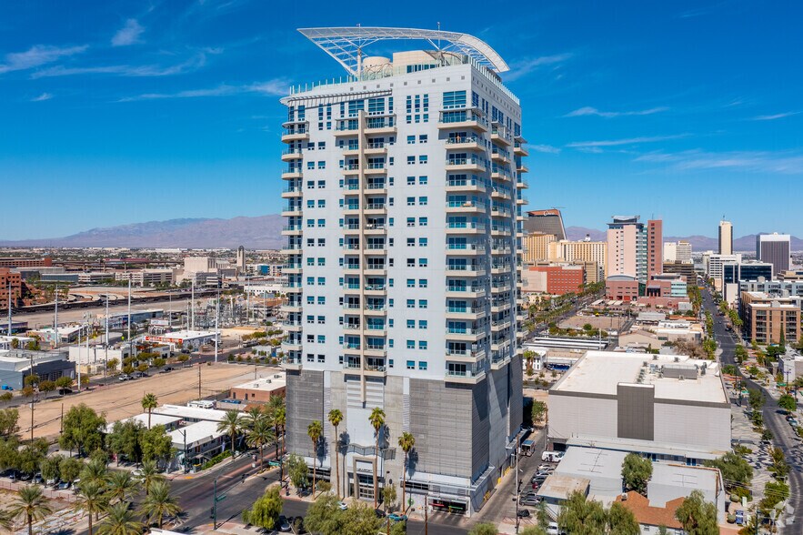 200 Hoover Ave, Las Vegas, NV à louer - Photo du bâtiment - Image 3 de 12