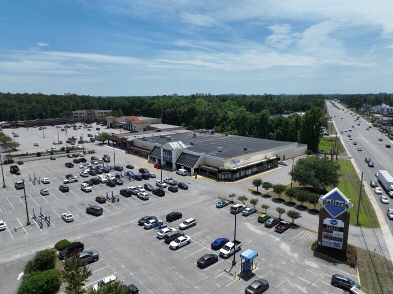 9600-9664 N Kings Hwy, Myrtle Beach, SC à louer - Photo du bâtiment - Image 2 de 6