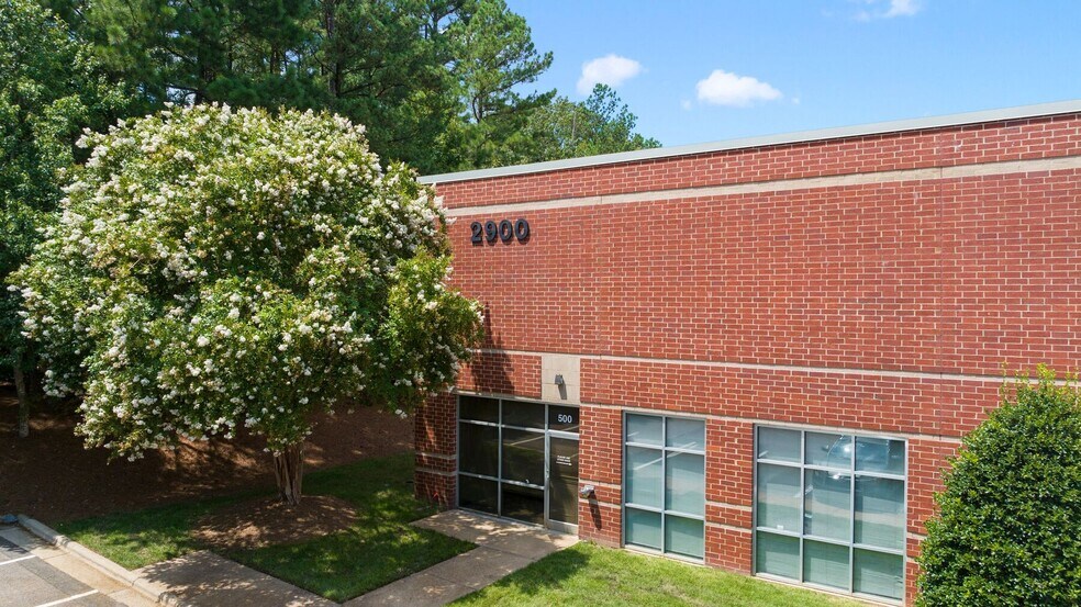 2900 Perimeter Park Dr, Morrisville, NC à louer - Photo principale - Image 1 de 3