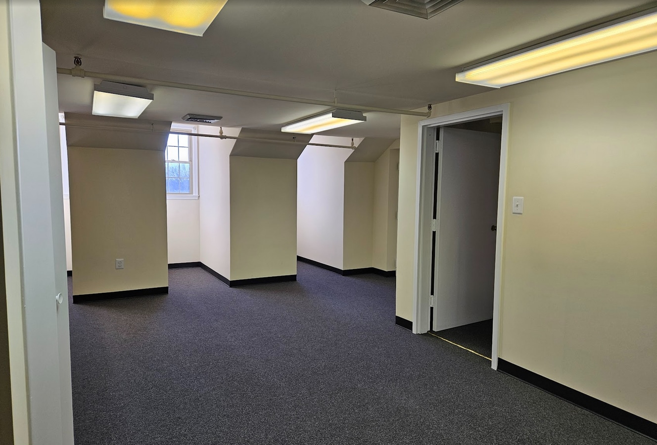 100-122 E Broad St, Falls Church, VA 22046 - Unit 102 -  - Interior Photo - Image 1 of 4