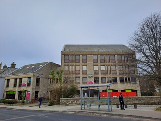 Plus de détails pour Quay St, Truro - Bureau, Bureau/Commerce de détail à louer