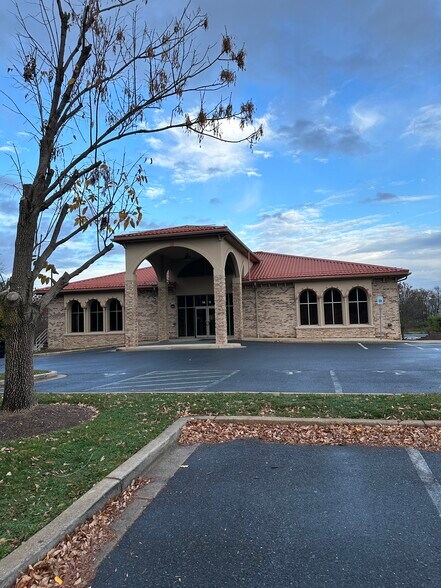 46B Thomas Johnson Dr, Frederick, MD à louer - Photo du bâtiment - Image 3 de 64
