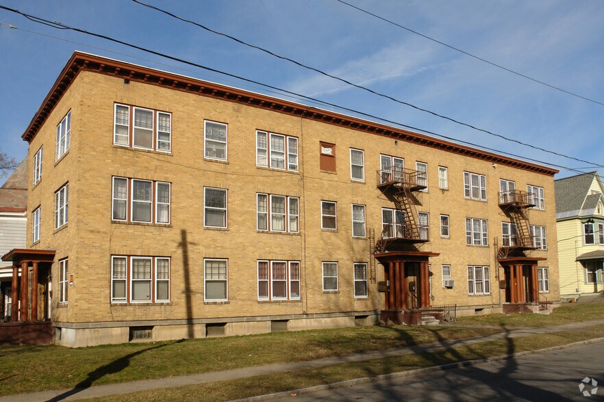 1011 Union Ave, Schenectady, NY à vendre - Photo du bâtiment - Image 3 de 20