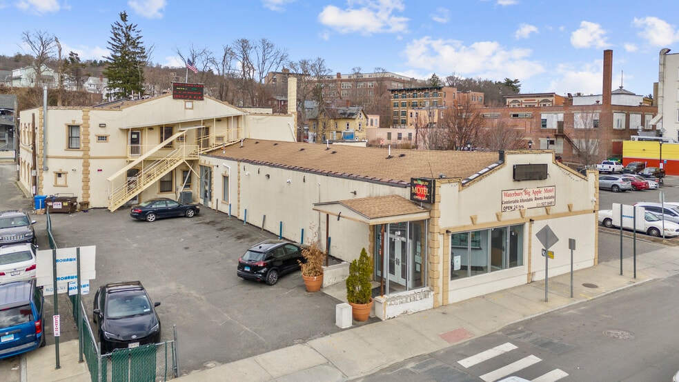 428 W Main St, Waterbury, CT for sale - Building Photo - Image 3 of 11