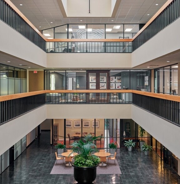 1301 S Capital of Texas Hwy, West Lake Hills, TX for lease - Lobby - Image 3 of 9