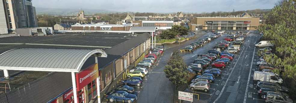 Church St, Burnley for lease - Building Photo - Image 2 of 7