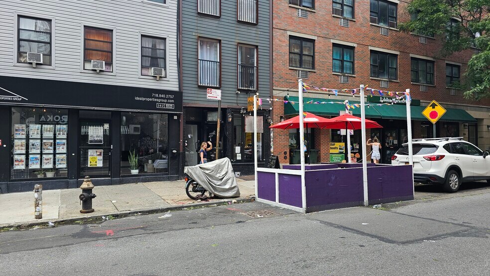 360 Bedford Ave, Brooklyn, NY à louer - Aérien - Image 2 de 7