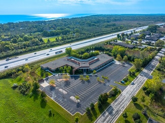 Plus de détails pour 12080 N Corporate Pky, Mequon, WI - Bureau/Médical à louer