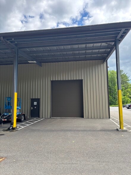 419 Route 146, Clifton Park, NY for lease - Building Photo - Image 3 of 5