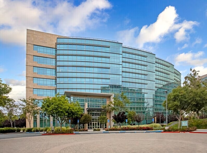 1050 Enterprise Way, Sunnyvale, CA for lease - Building Photo - Image 1 of 7