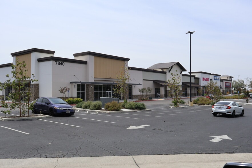 7840 Limonite Ave, Jurupa Valley, CA for lease - Building Photo - Image 3 of 8
