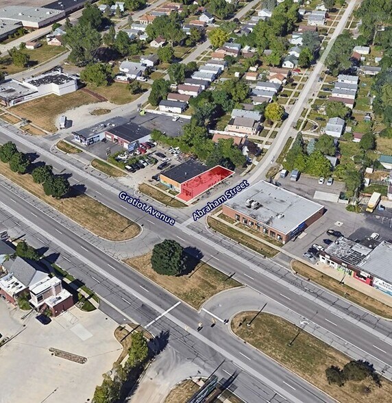 34753 S Gratiot Ave, Clinton Township, MI à vendre - Photo du bâtiment - Image 1 de 1