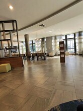 11010 NE 8th St, Bellevue, WA à louer Photo intérieure- Image 2 de 2