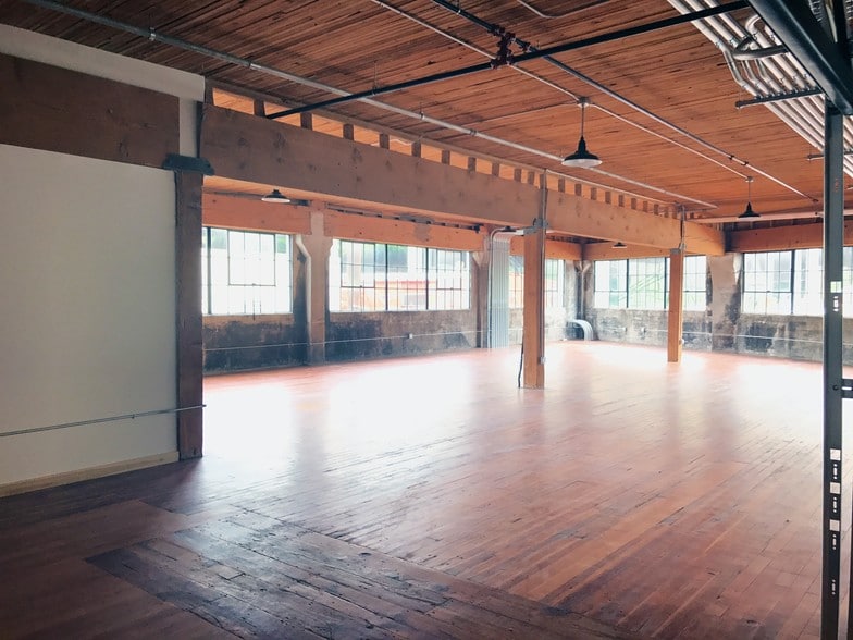 522 N Thompson St, Portland, OR for lease - Interior Photo - Image 2 of 6