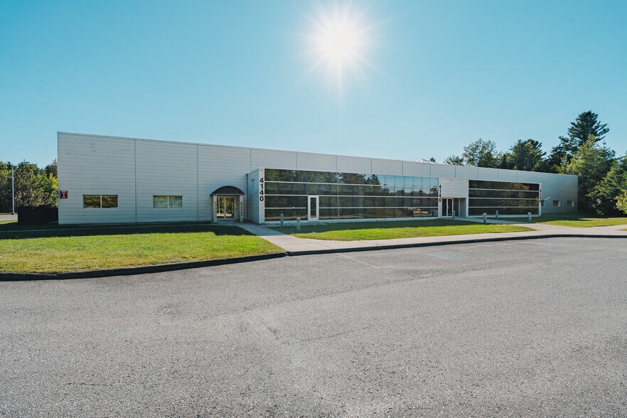 4140-4150 Boul De Portland, Sherbrooke, QC à louer - Photo du bâtiment - Image 3 de 6