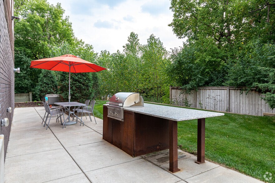 4101 W 31st St, Saint Louis Park, MN à vendre - Photo du bâtiment - Image 2 de 45