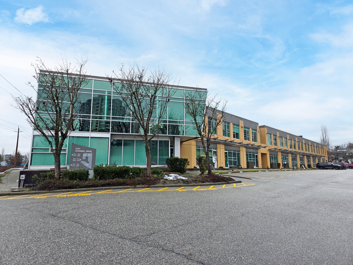 3993 Henning Dr, Burnaby, BC V5C 6P7 - Unit 117 - - Interior Photo - Image 1 of 6