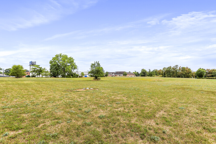 Lutz Ave, Martinsburg, WV for sale - Building Photo - Image 3 of 33