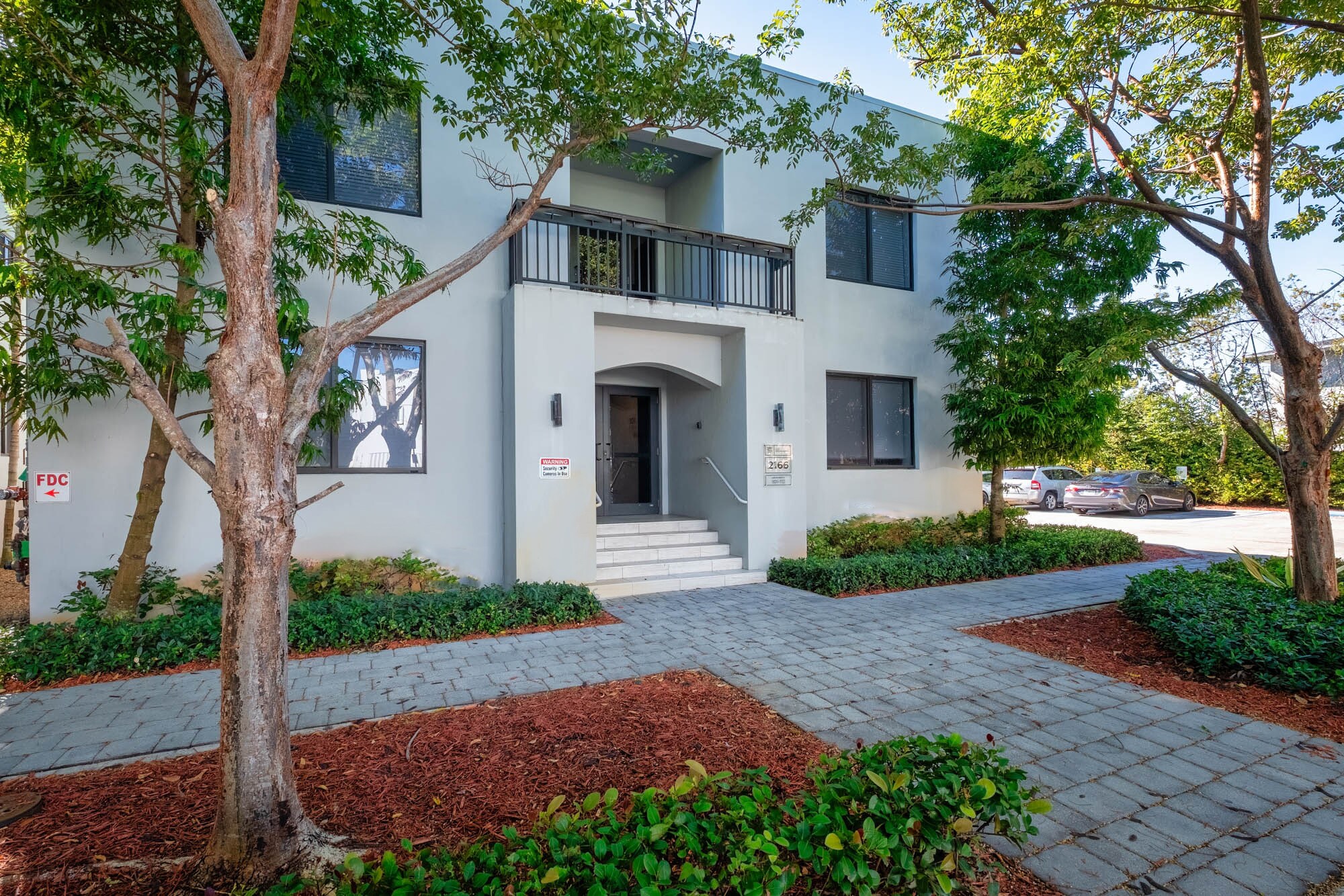 2162 SW 14th Ter, Miami, FL à vendre Photo principale- Image 1 de 34