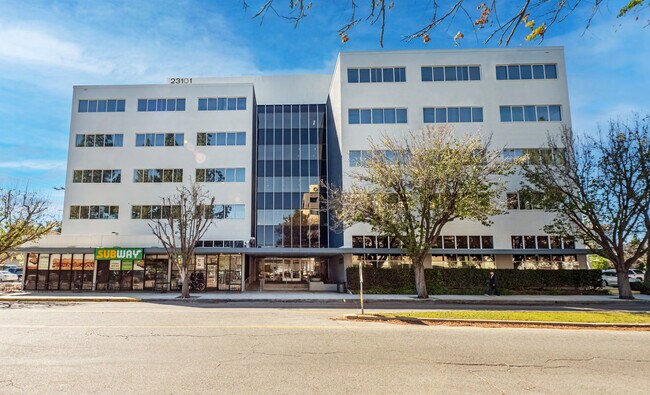 Plus de détails pour 23101 Sherman Pl, Canoga Park, CA - Plusieurs types d'espaces à louer