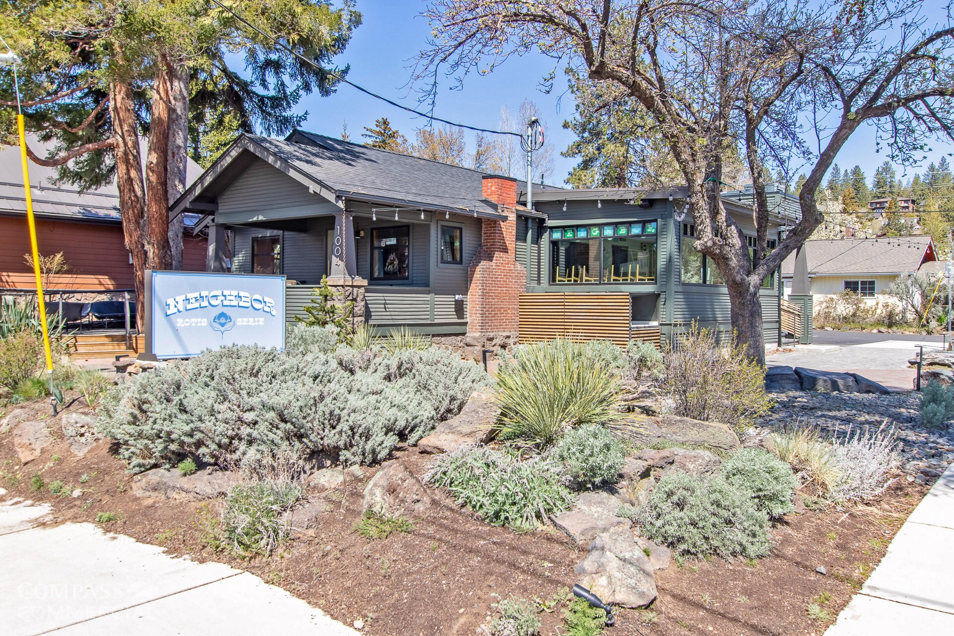 1004 NW Newport Ave, Bend, OR à vendre Photo du bâtiment- Image 1 de 1