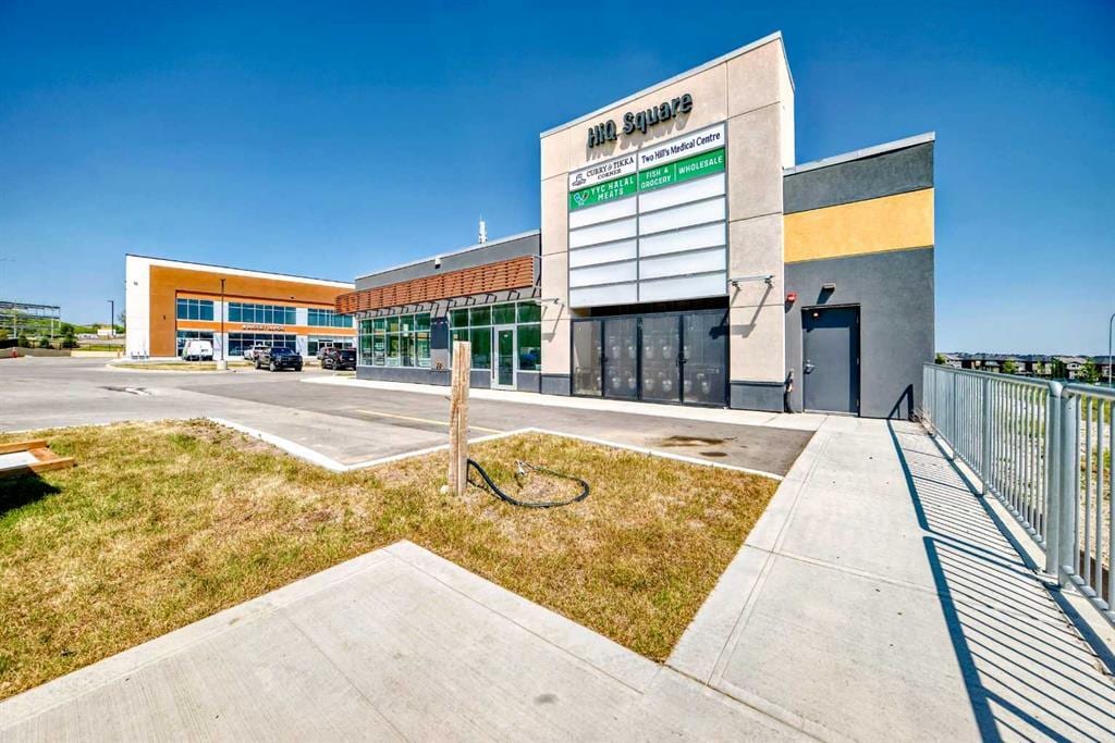 246 Nolanridge Cres NW, Calgary, AB for lease Primary Photo- Image 1 of 7
