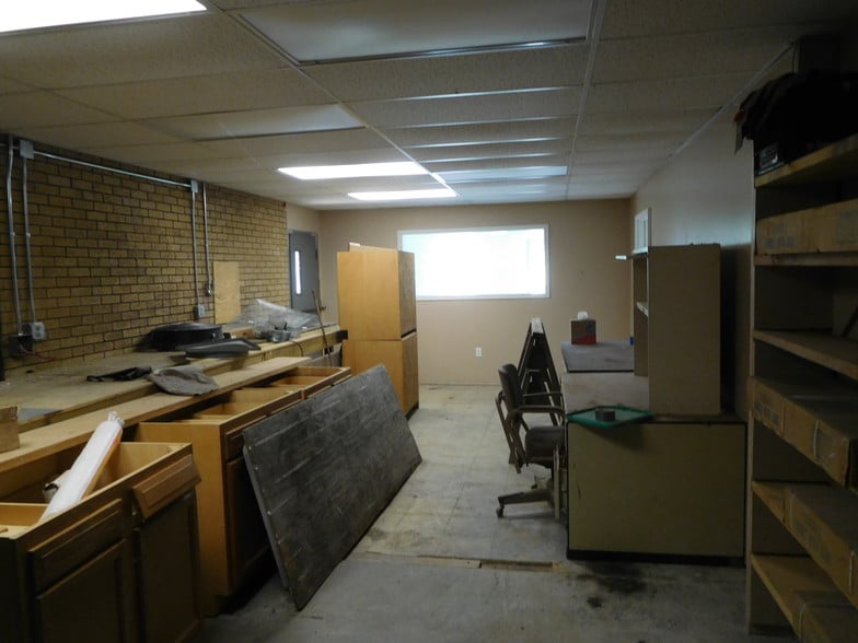 212 Flint St, Clarksburg, WV for sale - Building Photo - Image 3 of 24