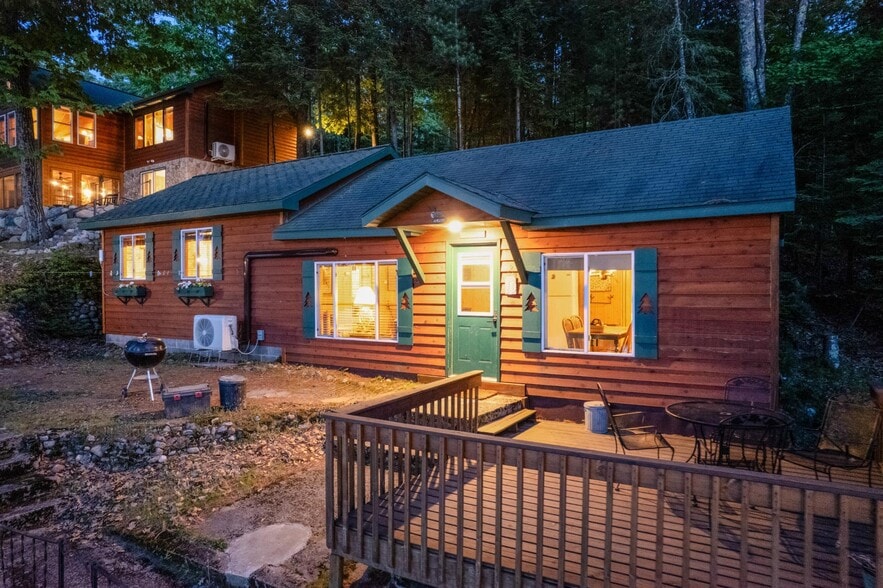8971 Thoroughfare Rd, Minocqua, WI à vendre - Photo du bâtiment - Image 3 de 16