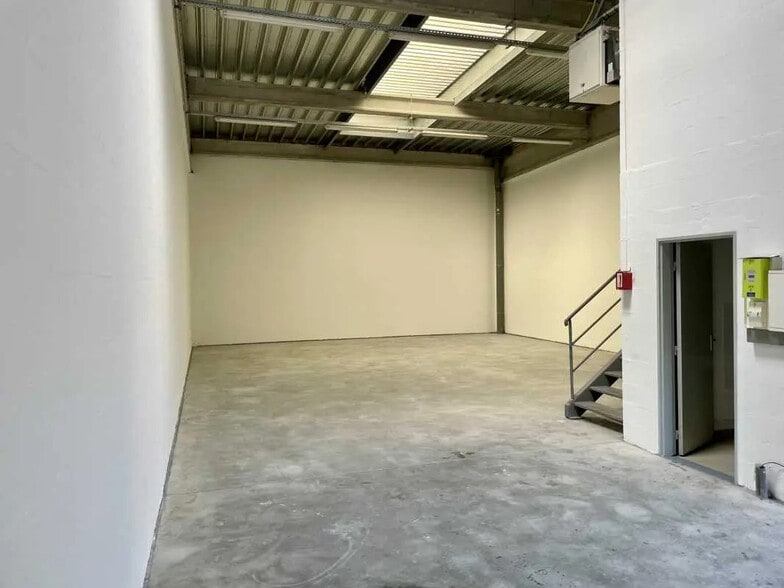 Flex in Chambly for lease - Interior Photo - Image 1 of 6