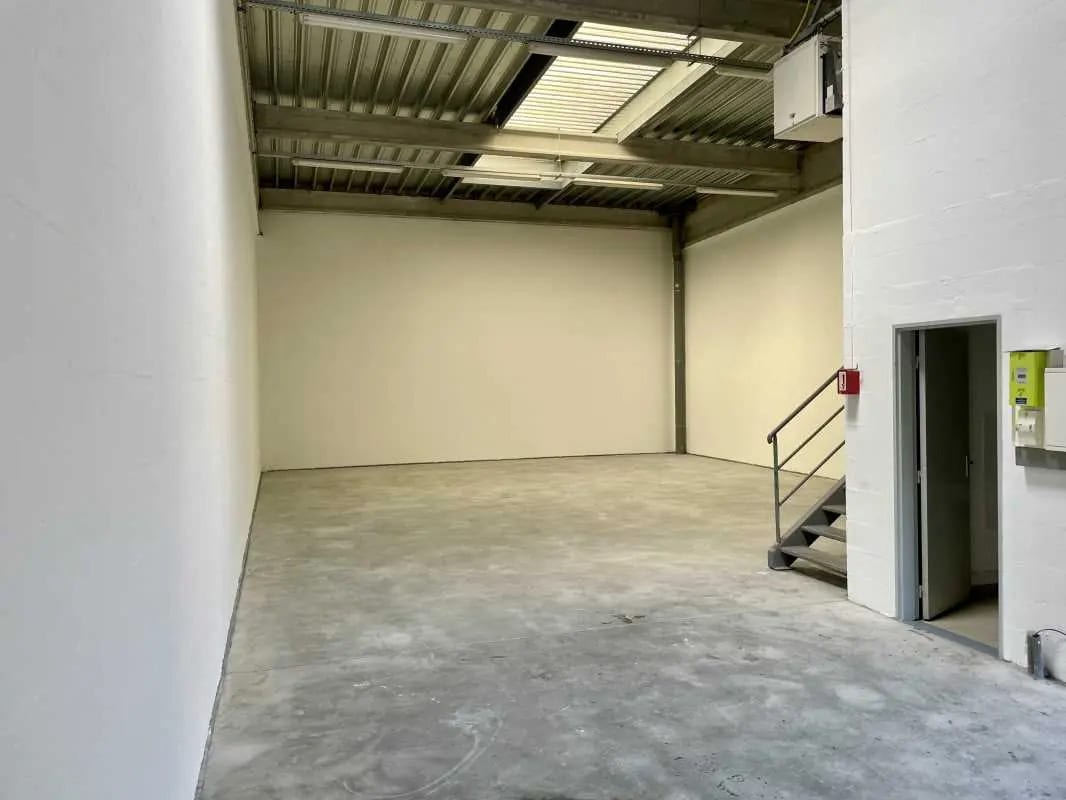 Flex in Chambly for lease Interior Photo- Image 1 of 7