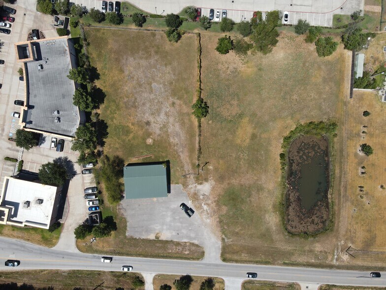 8933 Tamina Rd, Shenandoah, TX à louer - Aérien - Image 3 de 4