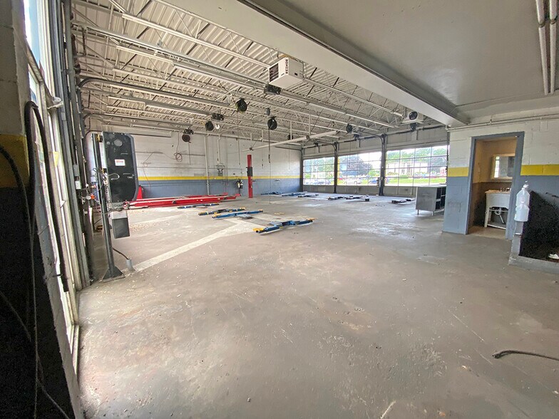 4309 Jonestown rd, Harrisburg, PA à louer - Photo du bâtiment - Image 3 de 6