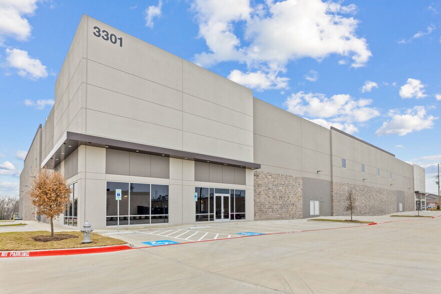 3301 Enterprise Dr, Rowlett, TX à vendre - Photo du bâtiment - Image 2 de 35