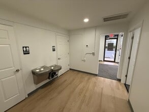 1381 South Park Dr, Kernersville, NC for lease Interior Photo- Image 2 of 6