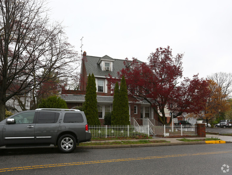 5 W Chestnut Ave, Merchantville, NJ for sale - Primary Photo - Image 1 of 1