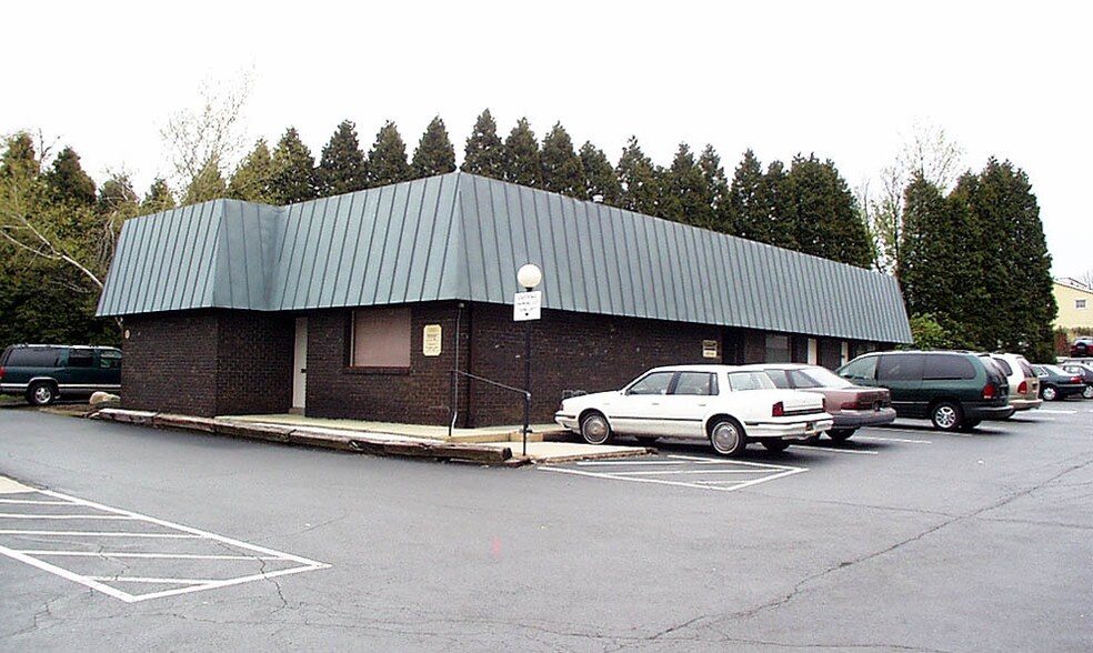 331 N York Rd, Hatboro, PA for sale - Primary Photo - Image 1 of 3