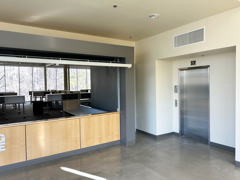 8208 Brownleigh Dr, Raleigh, NC à louer - Photo intérieure - Image 2 de 9