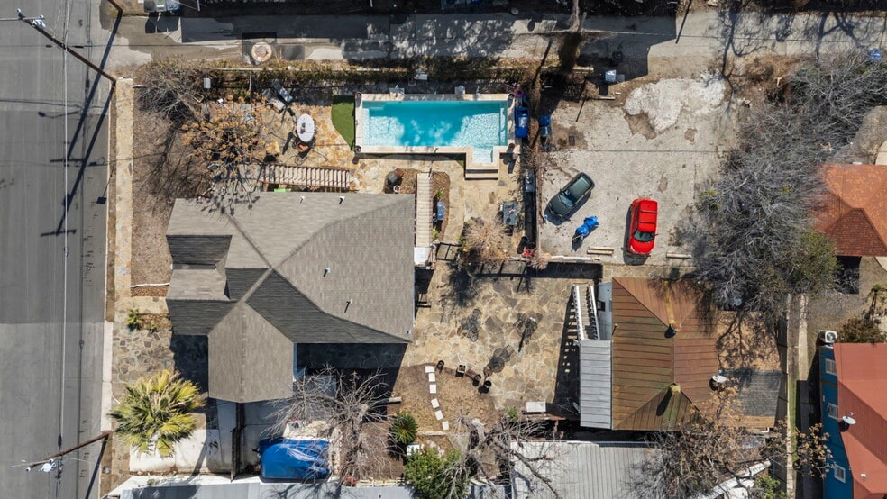 3221 N Flores St, San Antonio, TX for sale - Building Photo - Image 2 of 46