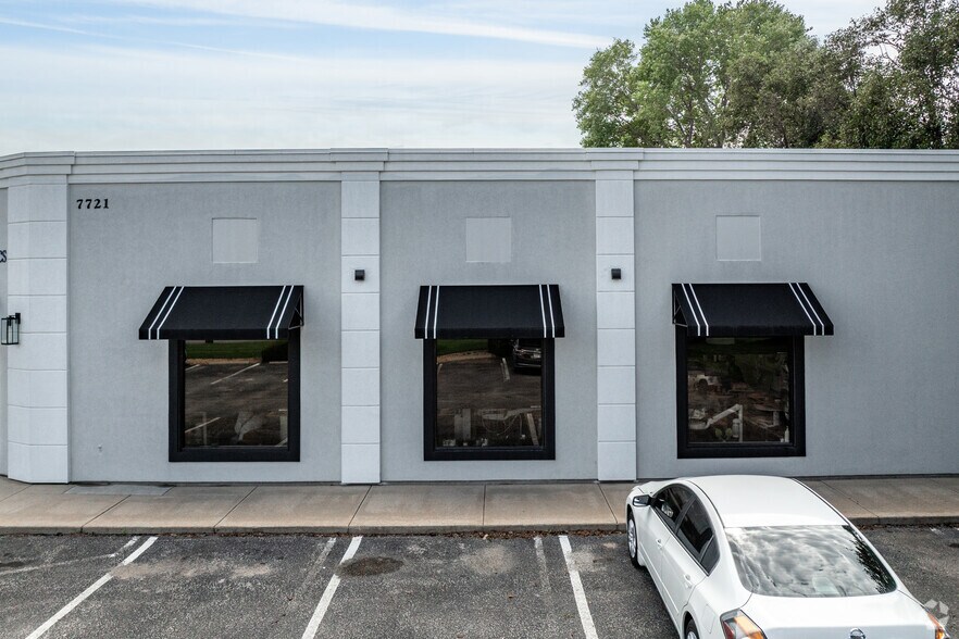 7721 W 21st St N, Wichita, KS for sale - Building Photo - Image 2 of 4