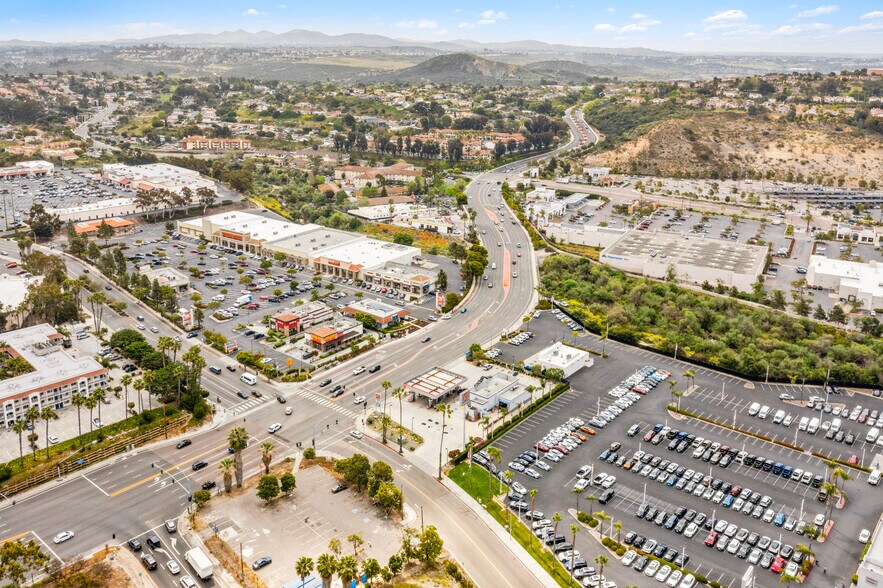 3401 College Blvd, Oceanside, CA à vendre - Photo du bâtiment - Image 3 de 17