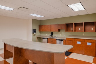 120 N Commercial St, Neenah, WI for lease Interior Photo- Image 2 of 5