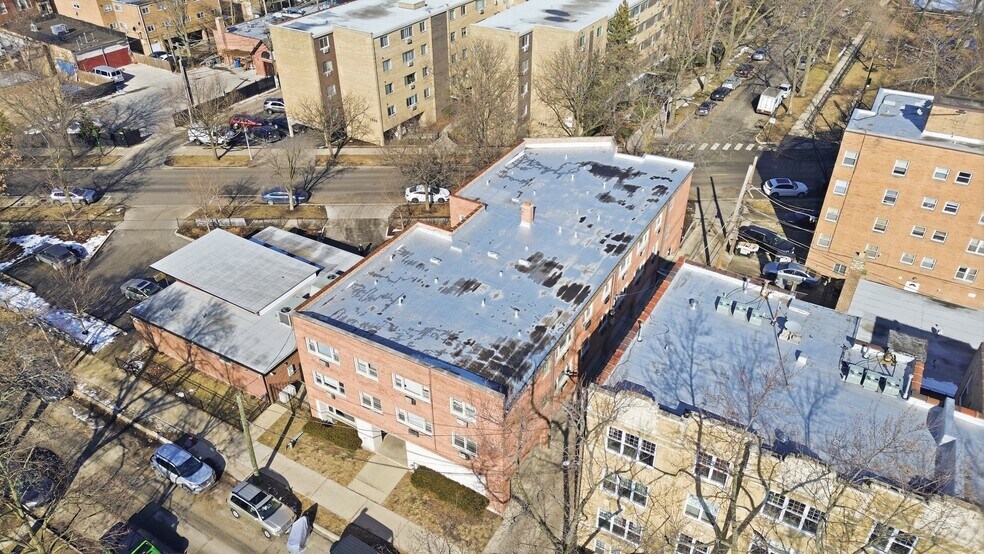 7319 N Rogers Ave, Chicago, IL à vendre - Photo du bâtiment - Image 3 de 15