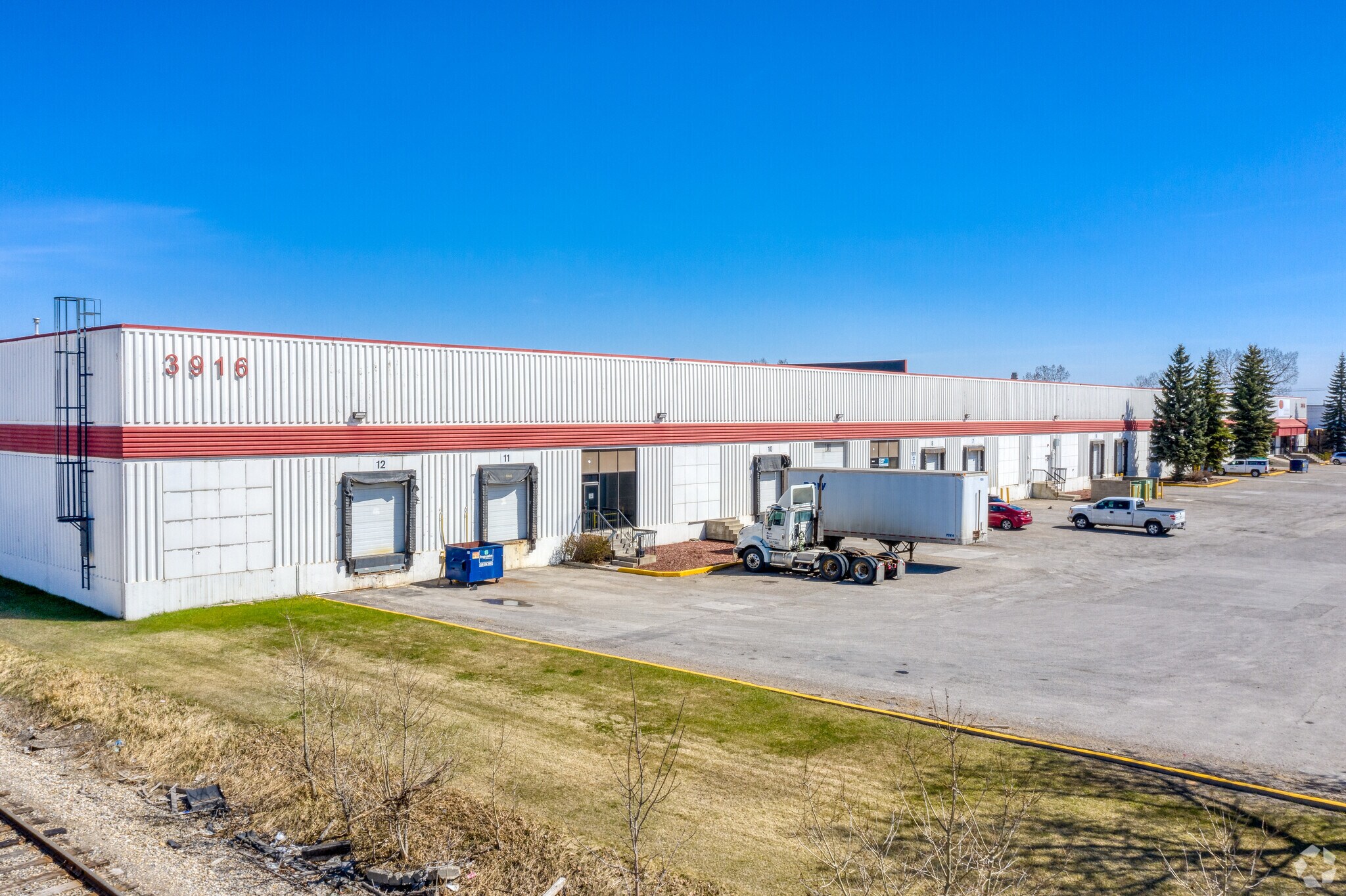 3916 61st Ave SE, Calgary, AB for sale Building Photo- Image 1 of 1