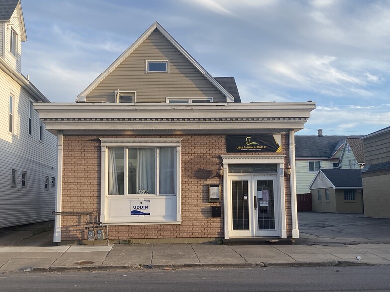 1949 Clinton St, Buffalo, NY à vendre - Photo du b timent - Image 1 de 1