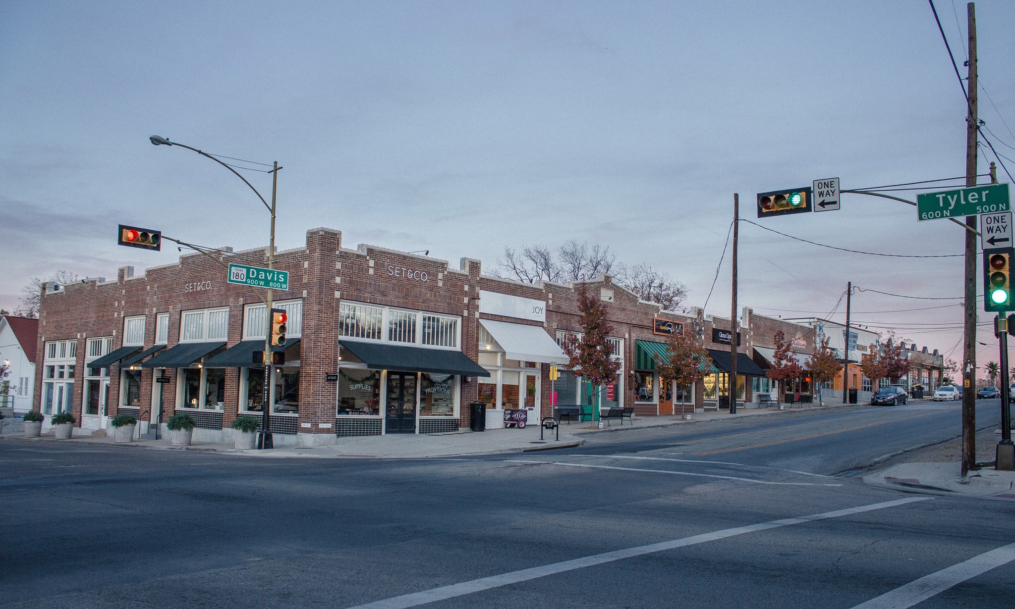 829-841 W Davis St, Dallas, TX for sale Building Photo- Image 1 of 1