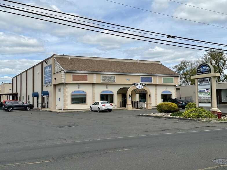 295-301 Murphy Rd, Hartford, CT for lease - Building Photo - Image 2 of 5