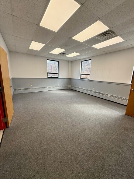 53 Richboynton Rd, Dover, NJ à louer - Photo intérieure - Image 3 de 8
