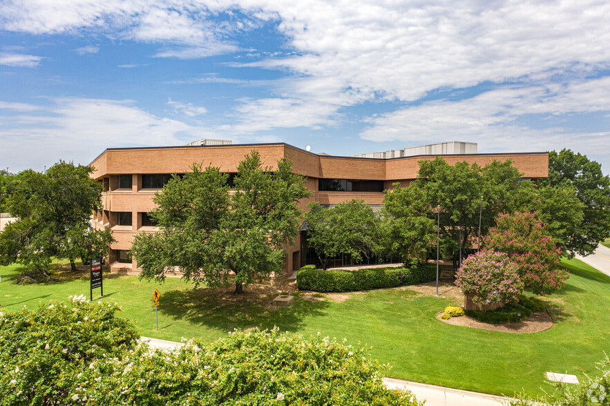 1400 Corporate Dr, Irving, TX for lease - Building Photo - Image 1 of 10