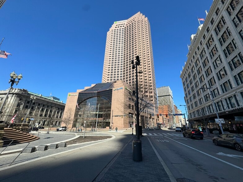 140 Public Sq, Cleveland, OH à vendre - Photo du bâtiment - Image 2 de 31